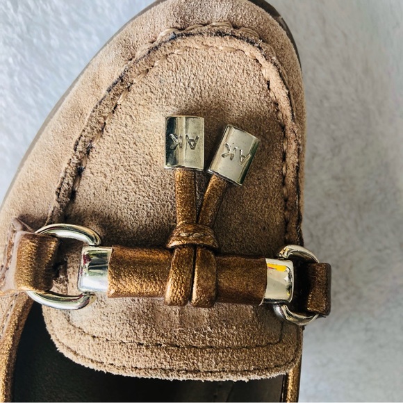 Anne Klein | I-Flex Suede & Leather pumps - Picture 3 of 13